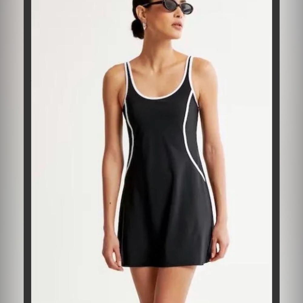 Abercrombie traveler skort
